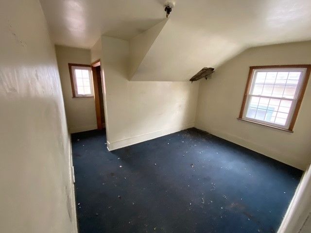 836 Duss Ave, Ambridge, PA 15003