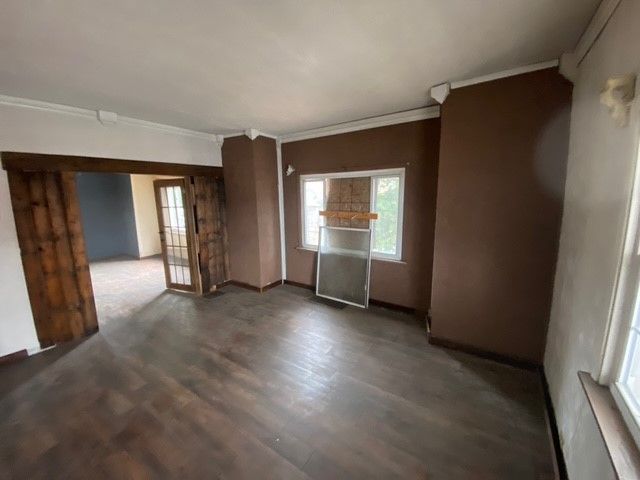 836 Duss Ave, Ambridge, PA 15003