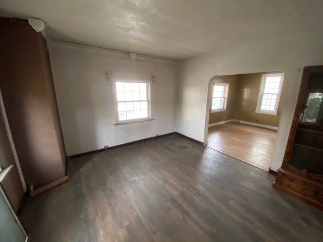 836 Duss Ave, Ambridge, PA 15003