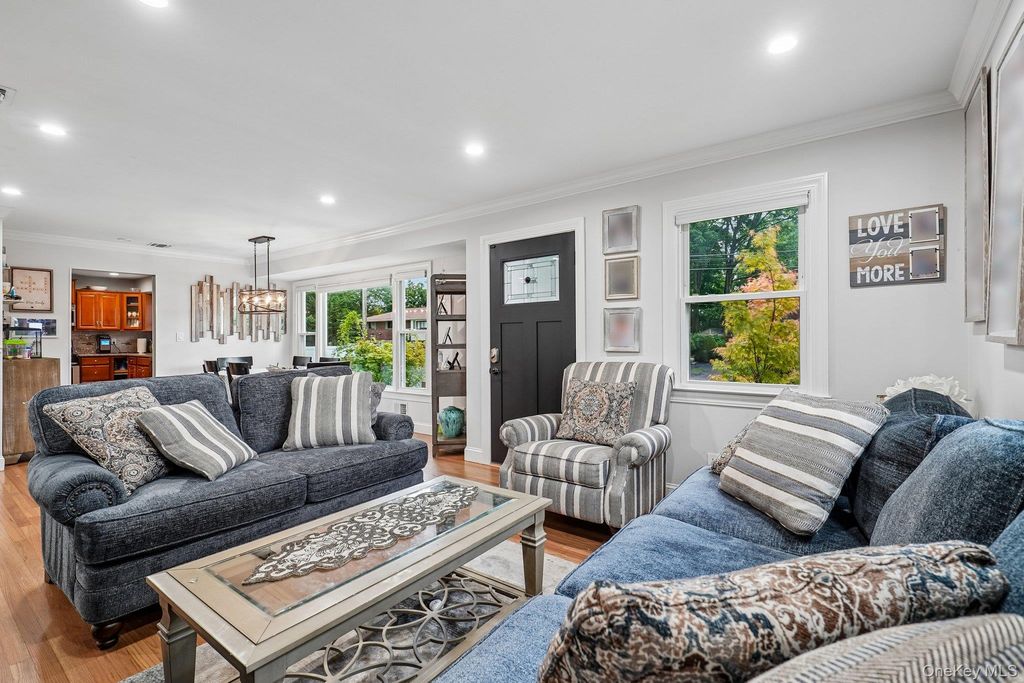 27 Pierce Street, Nanuet, NY 10954 — photo 5