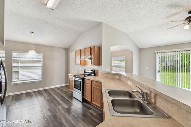 1880 CREEKVIEW Drive, Green Cove Springs, FL 32043