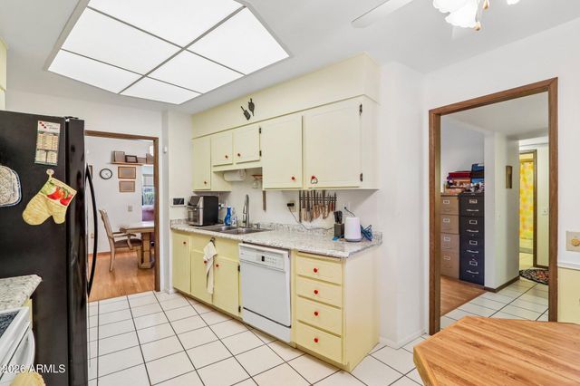 11129 W JACARANDA Drive, Sun City, AZ 85373