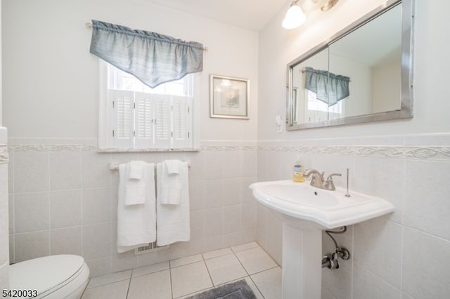 297 Elkwood Ave, New Providence Boro, NJ 07974