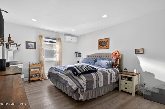 69 Dalby Place, North Middletown, NJ 07748