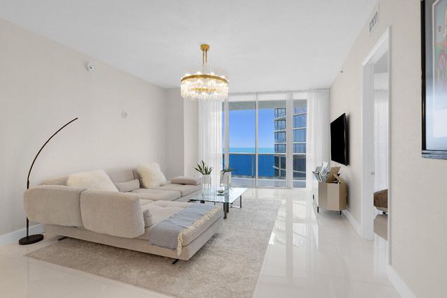 15811 COLLINS Avenue 2207, Sunny Isles Beach, FL 33160