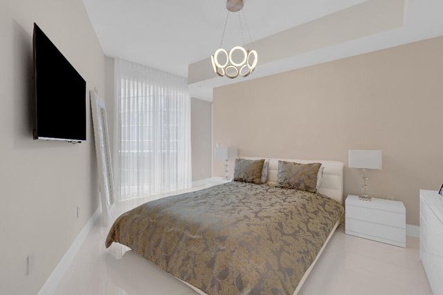 15811 COLLINS Avenue 2207, Sunny Isles Beach, FL 33160