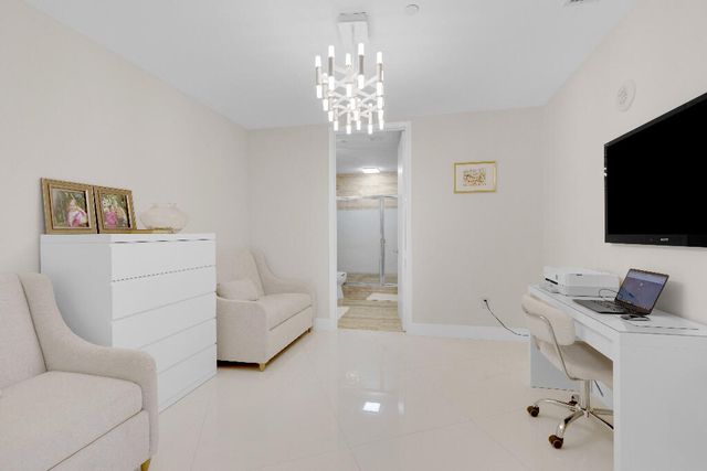15811 COLLINS Avenue 2207, Sunny Isles Beach, FL 33160