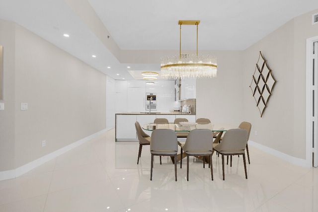 15811 COLLINS Avenue 2207, Sunny Isles Beach, FL 33160