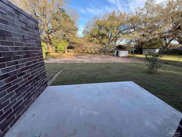 8636 Messick St B, Pensacola, FL 32534
