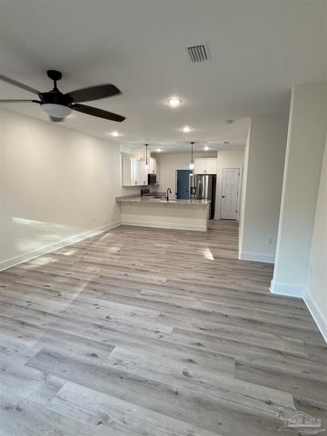 8636 Messick St B, Pensacola, FL 32534