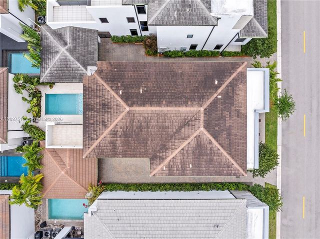 8162 NW 48th Ter, Doral, FL 33166