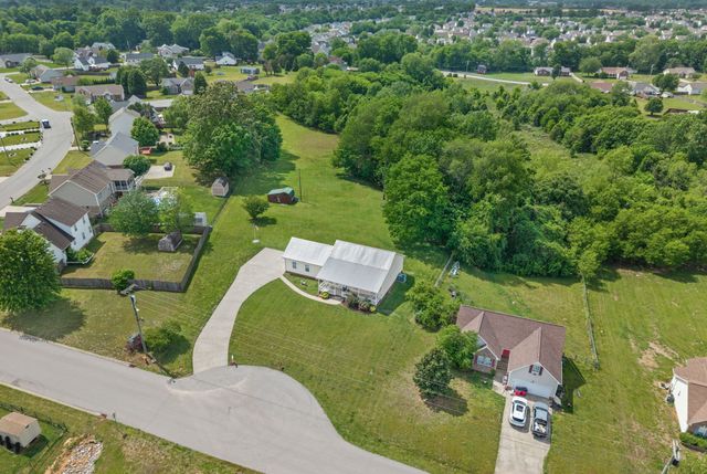 3678 Aisle St, Clarksville, TN 37040