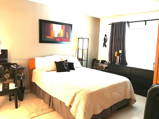 8811 SW 132nd Pl 207CW, Miami, FL 33186