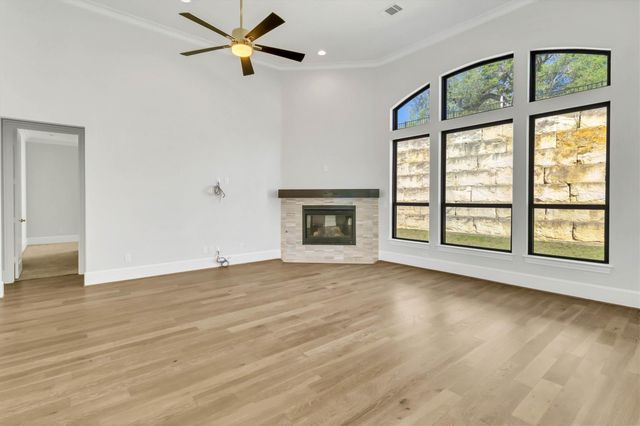 308 Lodestone LN, Austin, TX 78738