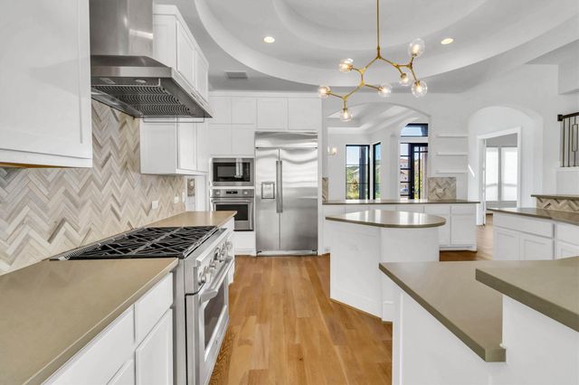 308 Lodestone LN, Austin, TX 78738