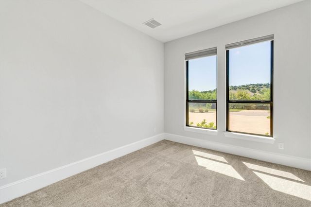 308 Lodestone LN, Austin, TX 78738