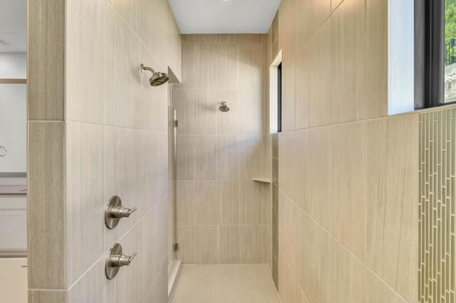 308 Lodestone LN, Austin, TX 78738