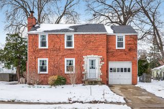 827 N 10th Street, Dekalb, IL 60115