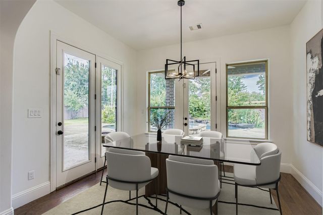 6 Freestone Stream Place, The Woodlands, TX 77389