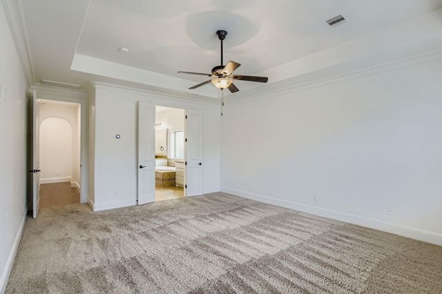 6 Freestone Stream Place, The Woodlands, TX 77389