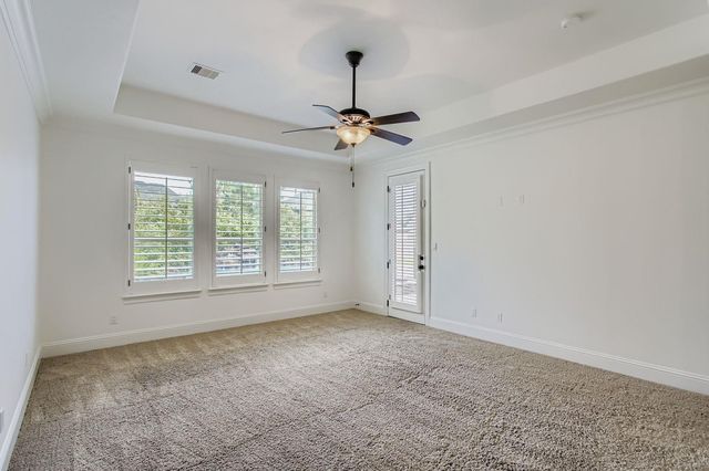 6 Freestone Stream Place, The Woodlands, TX 77389