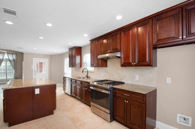 2103 Paintbrush Ave Avenue, League City, TX 77573