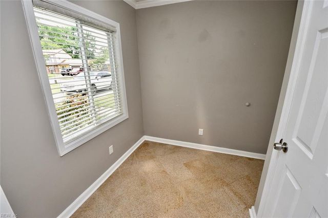 504 S Kings Point RD, Virginia Beach, VA 23452