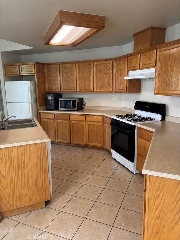 Image 8 of property listing at 1169 Viceroy, Chico, CA 95973