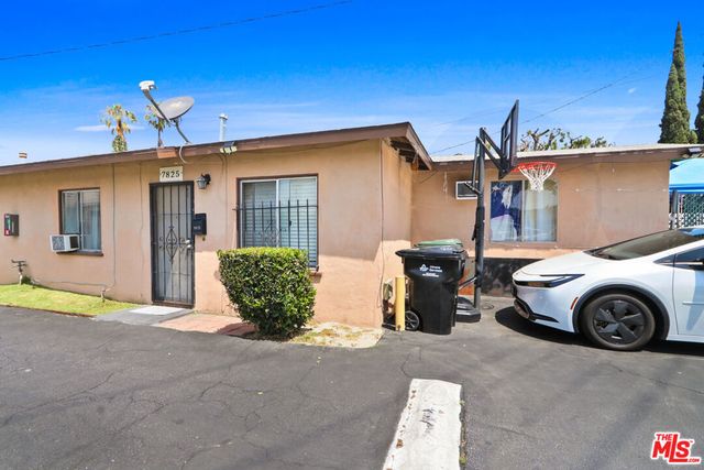 7825 Jaboneria Road, Bell Gardens, CA 90201