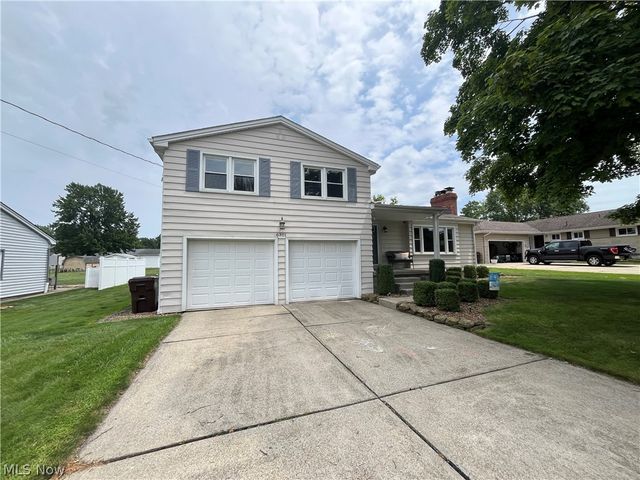 6301 Apache Lane, Poland, OH 44514
