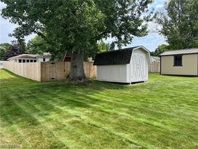 6301 Apache Lane, Poland, OH 44514