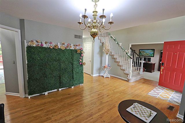 39405 Windsome Drive, Northville, MI 48167