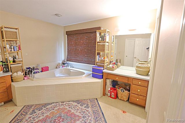 39405 Windsome Drive, Northville, MI 48167