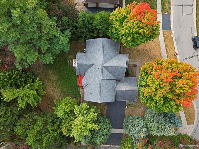 39405 Windsome Drive, Northville, MI 48167