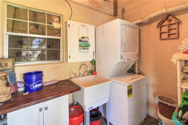 6105 Western Road, Mission, TX 78574