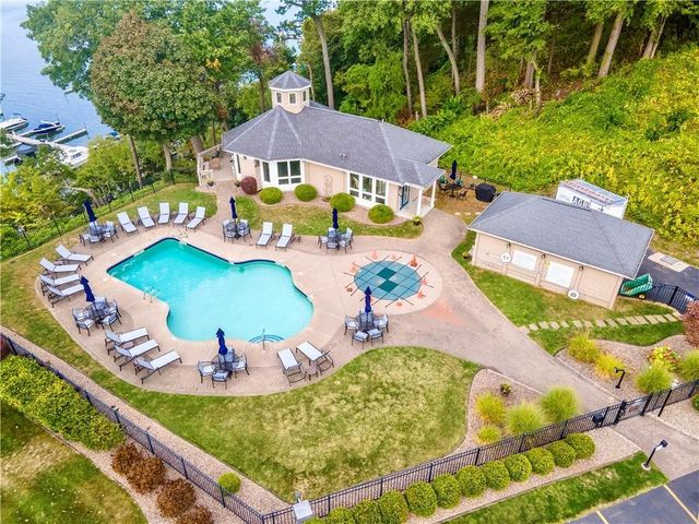 703 Mariner Cir Circle, Webster, NY 14580