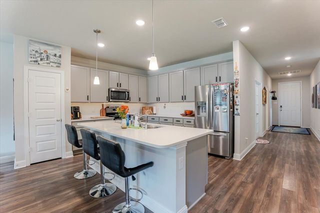 8225 Manx Point, Godley, TX 76044