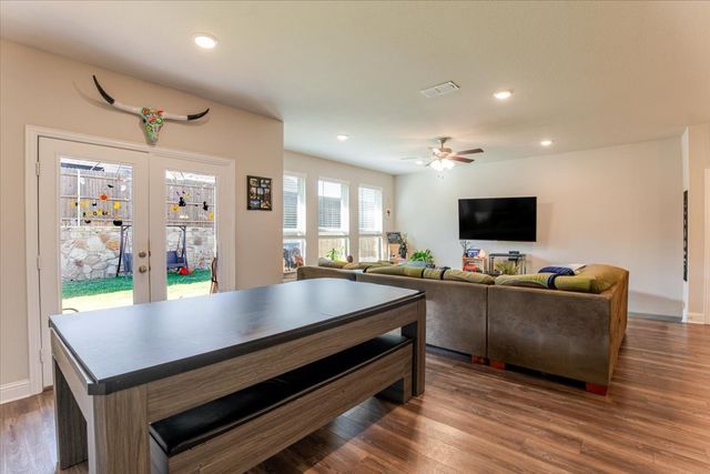 8225 Manx Point, Godley, TX 76044