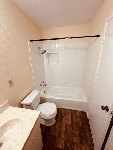 3529 North Hills DR D, Austin, TX 78731