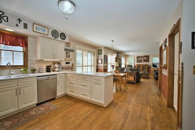 248 Perth Road, Cary, IL 60013