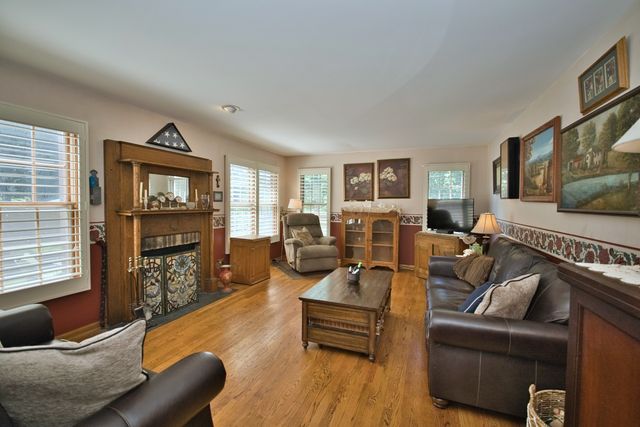 248 Perth Road, Cary, IL 60013