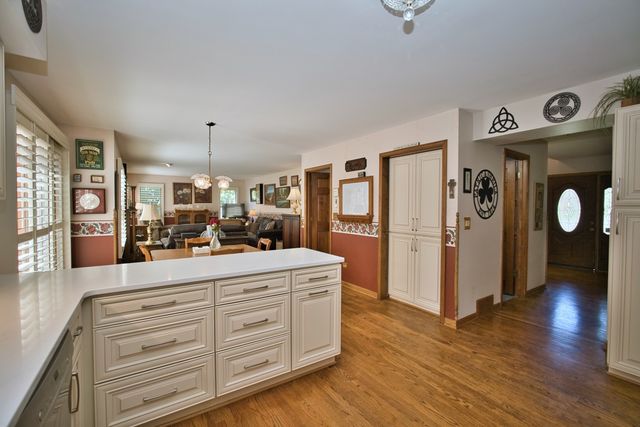 248 Perth Road, Cary, IL 60013