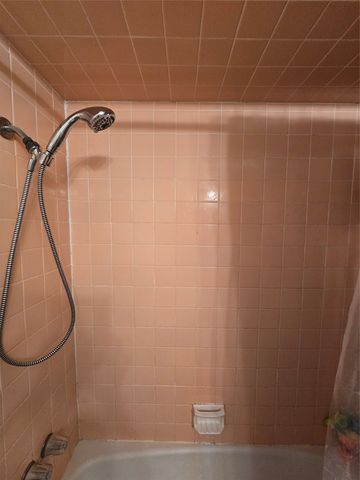 108 N Wood Avenue, Denison, TX 75020