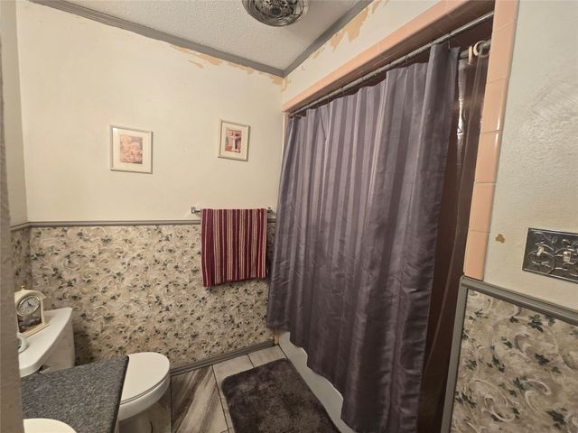 108 N Wood Avenue, Denison, TX 75020