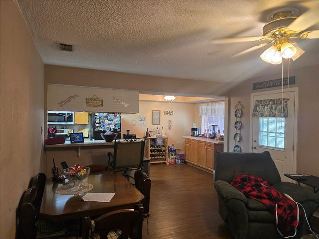 108 N Wood Avenue, Denison, TX 75020