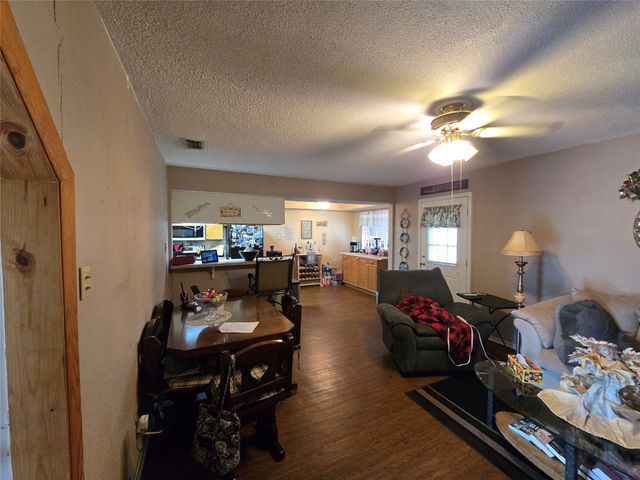 108 N Wood Avenue, Denison, TX 75020