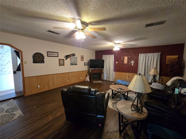 108 N Wood Avenue, Denison, TX 75020