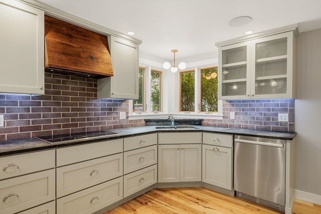 34 River Street, Exeter, NH 03833