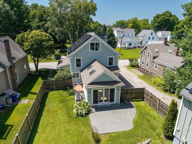 34 River Street, Exeter, NH 03833