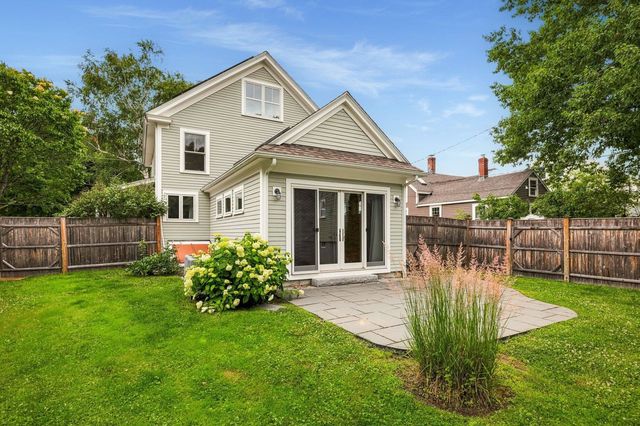 34 River Street, Exeter, NH 03833